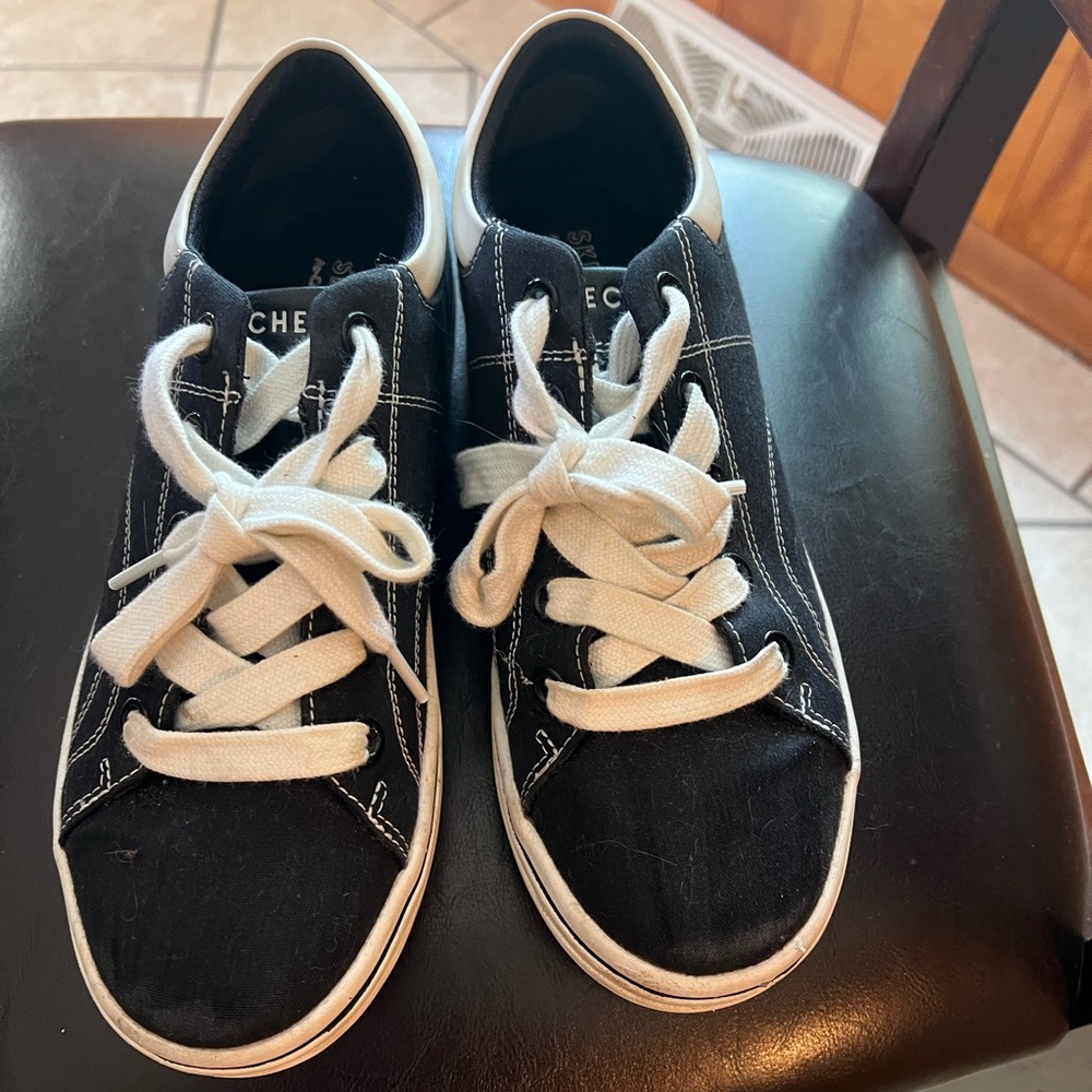 Aircool memory foam Skechers women size 8